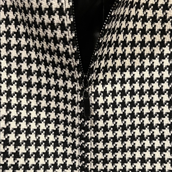 Tahari ASL Monochrome Houndstooth Blazer - Picture 3 of 8